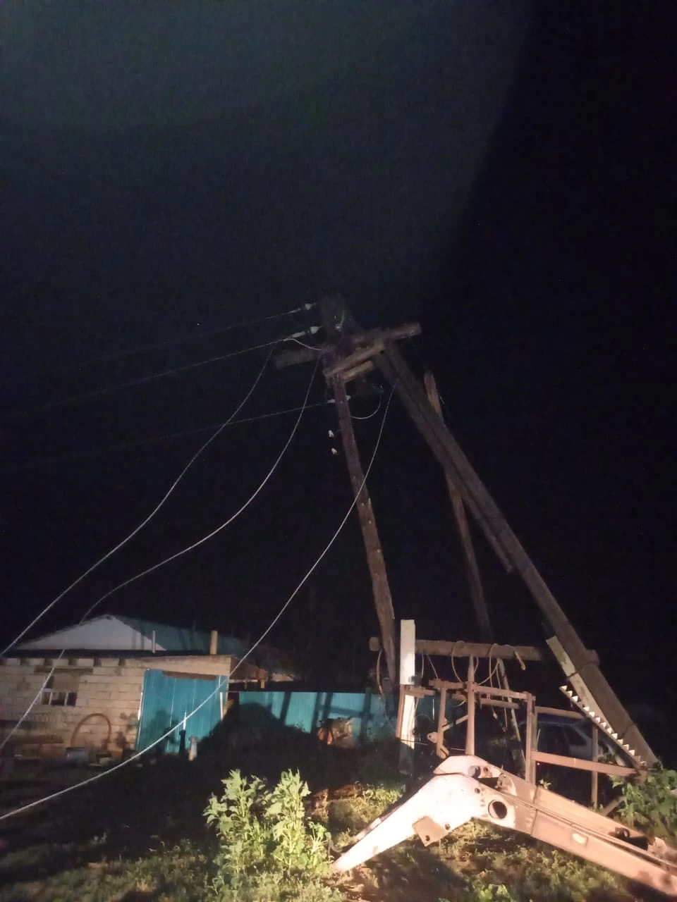 Ураган оставил без крыш 35 домов в селе Актюбинской области